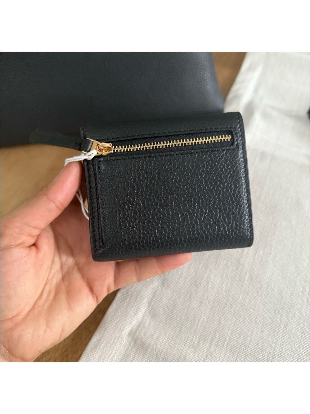 New Tory Burch Britten Compact Pebbled Leather Wallet in Black - Picture 4 of 5